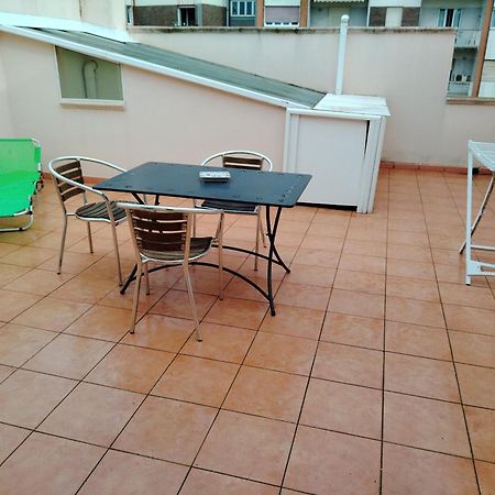 Apartmán Mansarda Con Terrazzo Privato Barletta Exteriér fotografie