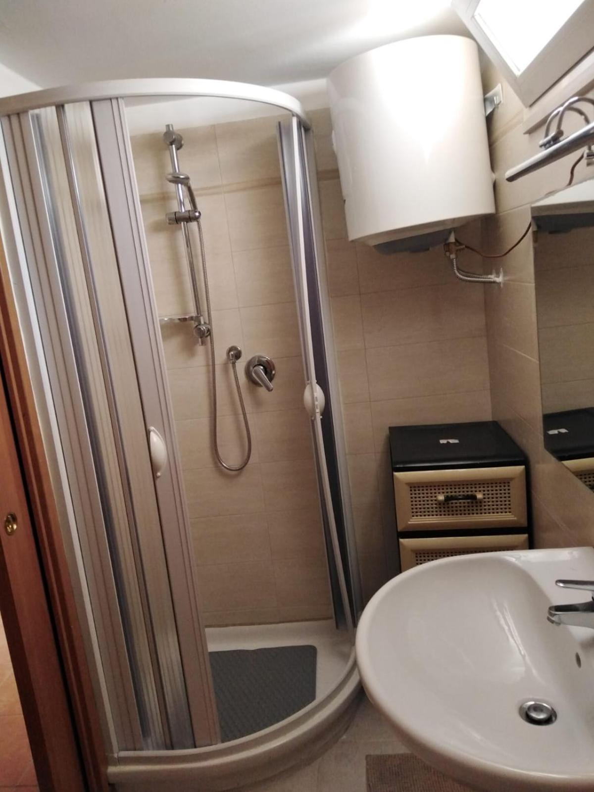 Apartmán Mansarda Con Terrazzo Privato Barletta Exteriér fotografie