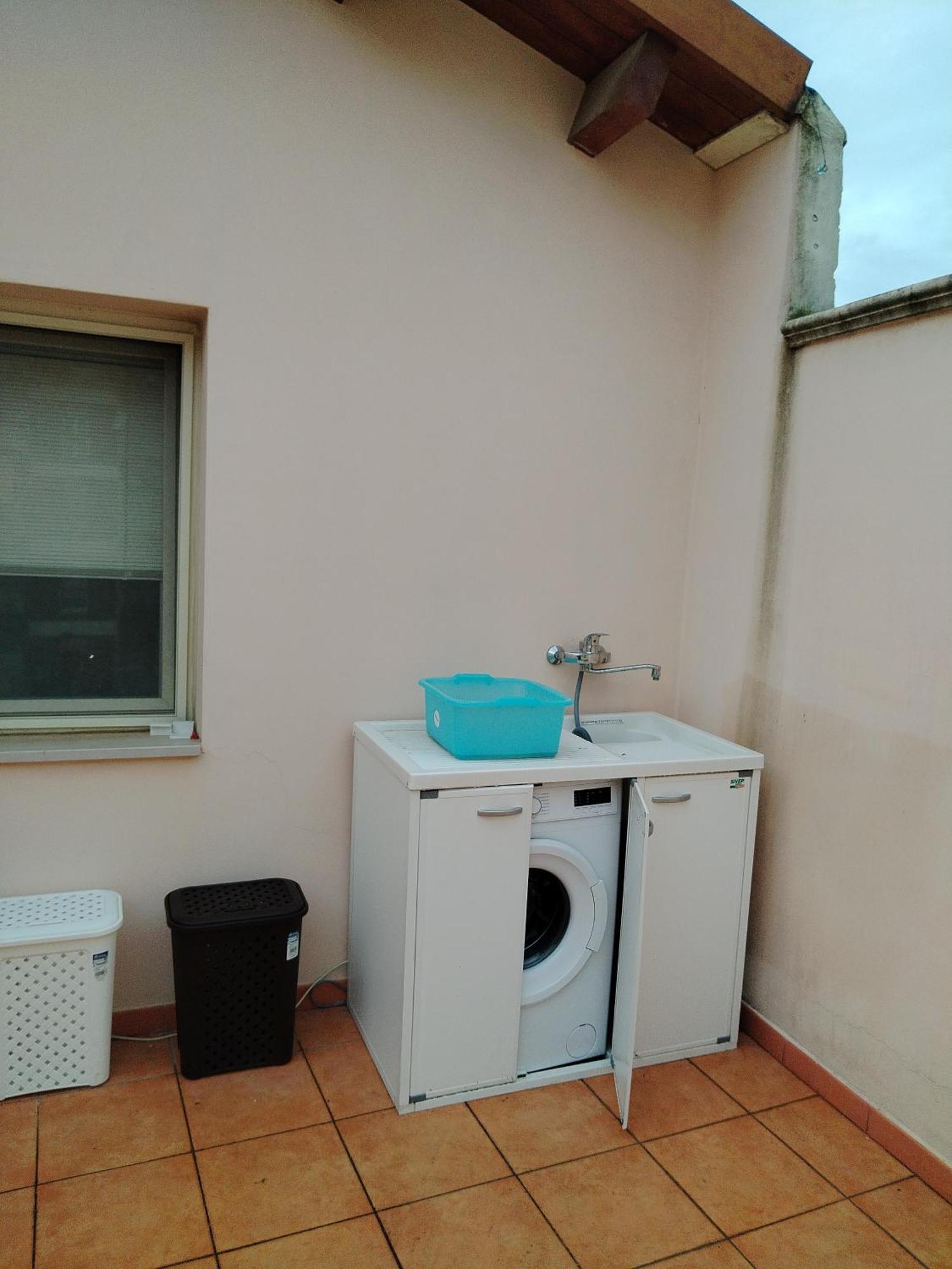 Apartmán Mansarda Con Terrazzo Privato Barletta Exteriér fotografie