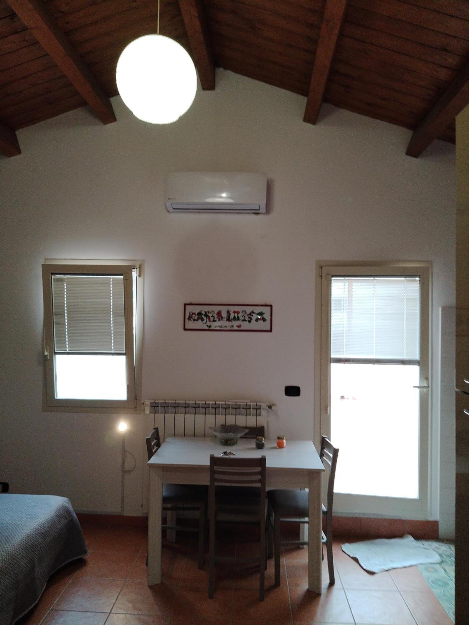Apartmán Mansarda Con Terrazzo Privato Barletta Exteriér fotografie