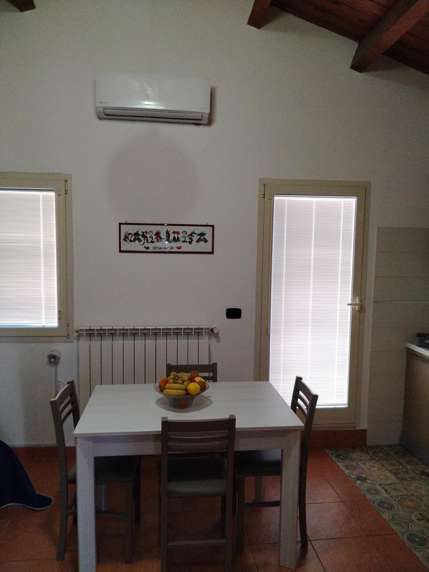 Apartmán Mansarda Con Terrazzo Privato Barletta Exteriér fotografie